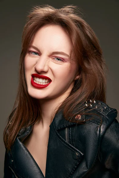 Attractive Young Beautiful Girl Red Lips Makeup Posing Trendy Leather — Stock Photo, Image