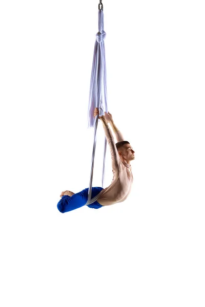 Strong Athletic Young Man Professional Aerial Gymnast Acrobat Training Aerial — Stock Photo, Image