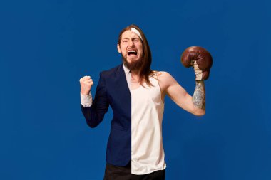 Kolaj. Farklı giysiler içindeki genç bir adamın yarım yüzlü resimlerinden yapılmış bir portre. İş adamı ve spor taraftarı mavi arka plana karşı. Duyguların kavramı, yüz ifadesi, yaşam tarzı, gençlik.