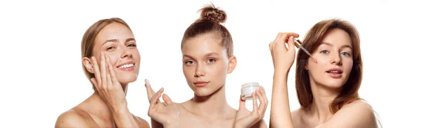 美丽的三个年轻女孩 有着健康 光滑的脸 在皮肤状况后用护肤霜和血清进行护理 大学生活 自然美 化妆品 化妆品 护肤的概念 — 图库照片
