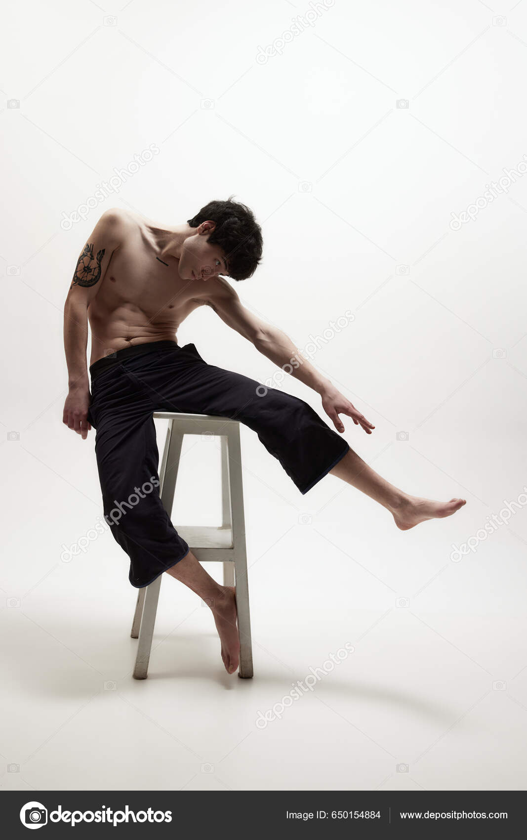 Best Male Poses – Guide to Photographing Men | Skylum Blog