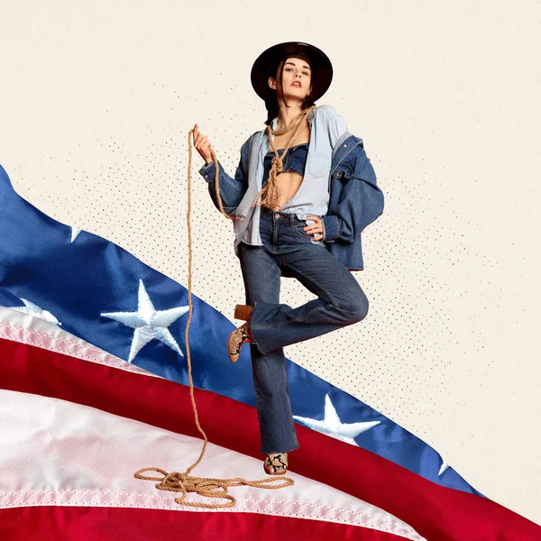 Hermosa Mujer Con Ropa Casual Elegante Pie Sobre Bandera Americana — Foto de Stock