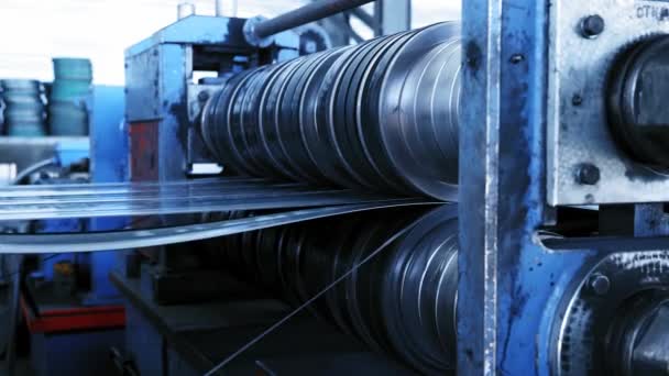 金属管的生产 采购产品工厂 汽车工具 金属加工机器 制造工具 工厂机械 制造概念 — 图库视频影像