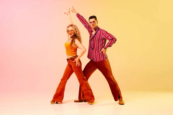 Artistic Expressive Man Woman Stylish Clothes Dancing Disco Retro Dance — Stock Photo, Image