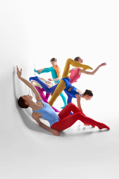 Performance Créative Jeunes Filles Danseuses Ballet Collants Lumineux Body Dansant — Photo