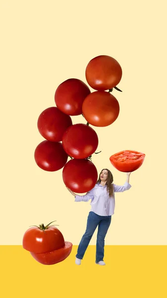Mujer Joven Sosteniendo Muchos Tomates Sobre Fondo Amarillo Seguir Una — Foto de Stock