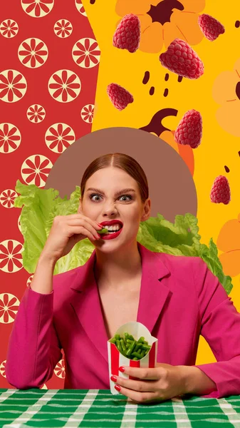 現代美術のコラージュ 明るいピンクのジャケットを着た感情的な若い女性は 抽象的な背景の上にフライドポテトパッケージから緑豆を食べています 創造的なカラフルなデザイン 食べ物ポップアートの概念 インスピレーション — ストック写真