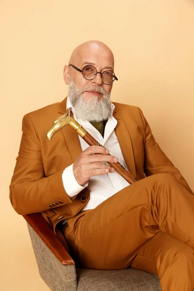 Portrait Bearded Mature Bald Man Elegant Classical Suit Sitting Armchair — Stock Photo, Image