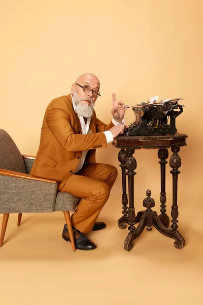 Creative Ideas Novel Portrait Bearded Mature Bald Man Writer Elegant — Stock Photo, Image