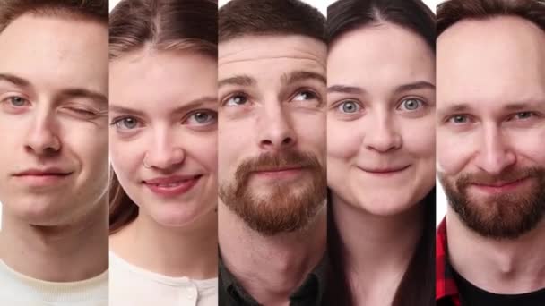 コラージュ ビデオだ 若い人たちのグループは 男性と女性のカメラでは 陽気で 興奮した顔を見て 人間の感情 多様性 若さの概念 — ストック動画