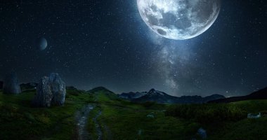 Duvar kağıdı, arkaplan, poster için yaratıcı fütüristik tasarım. Yıldızlı gökyüzünde Ay ve Samanyolu. Dağlar manzaralı. Karanlık sanat eserleri. Gelecekçilik, yaratıcılık, doğa ve uzayın güzelliği