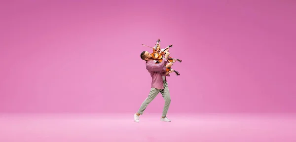 Colagem Criativa Jovem Talentoso Emotivo Tocar Violino Contra Fundo Estúdio — Fotografia de Stock