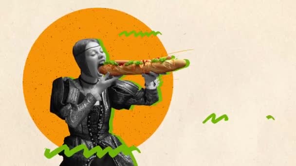 動くなアニメーション 若い女の子 光の背景に巨大なバゲットサンドイッチを食べるヴィンテージの衣装の王女 時代の比較 創造性 健康と食品 食事の概念 現代美術 — ストック動画