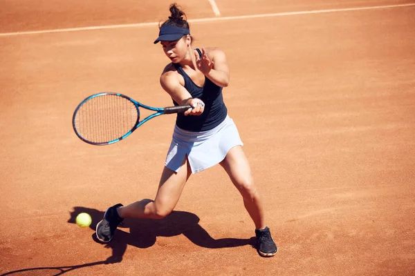 Yng Femme Sportive Entraînement Athlète Professionnel Jouer Tennis Plein Air — Photo