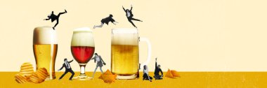 İşten sonra parti zamanı. Mutlu çalışanlar bira içer, abur cubur yer, dans eder. Çağdaş sanat kolajı. İş, ofis, parti, oktoberfest, içki, eğlence ve boş zaman kavramı, reklam. Pankart