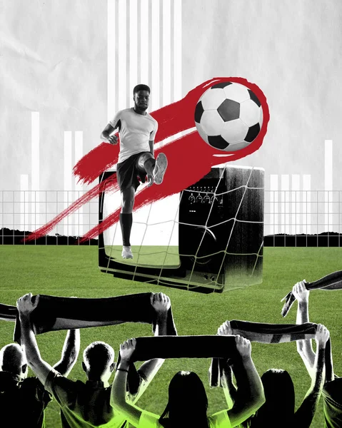 アフリカの若いサッカー選手がサッカーをする サッカーファンはアスリートを応援する マッチトランスラプション 現代アートコラージュ スポーツ ギャンブル 競争の概念 ポスター — ストック写真