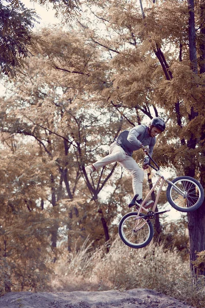 Dangerous Activity Young Man Professional Rider Training Forest Doing Tricks — Stock Photo, Image