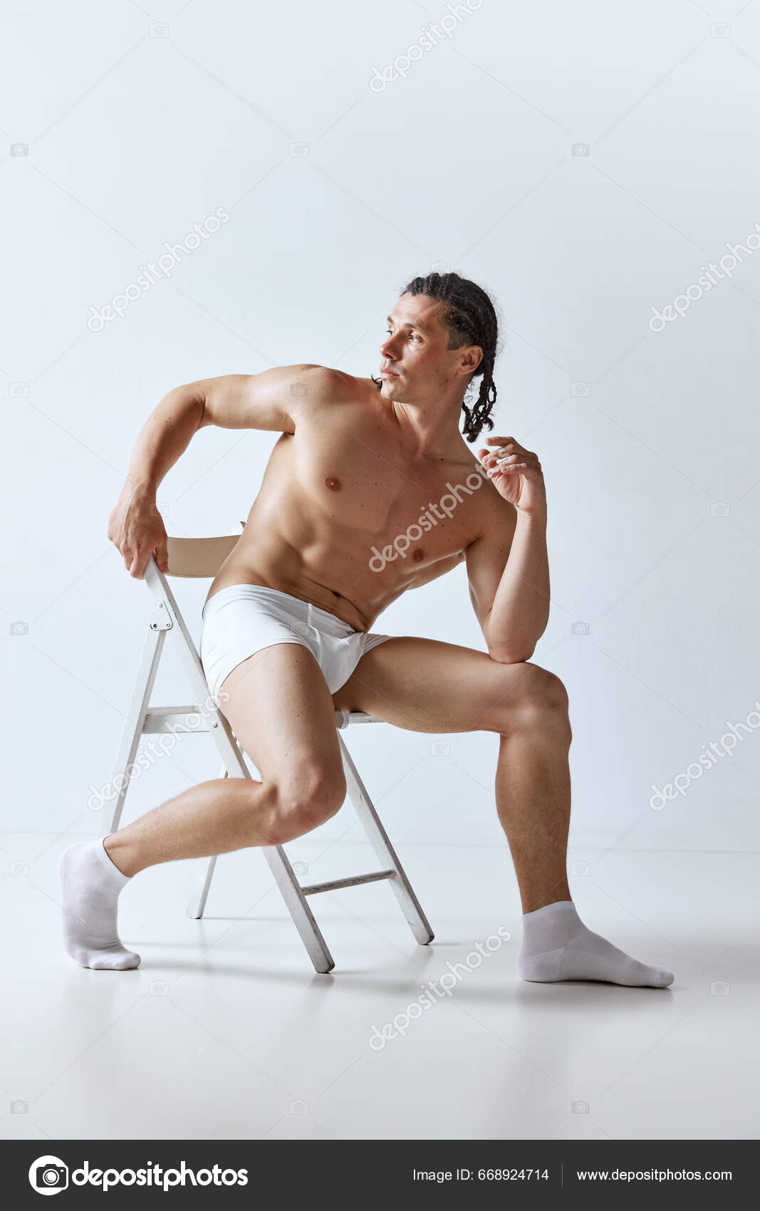Hombre guapo sin ropa interior hotsell