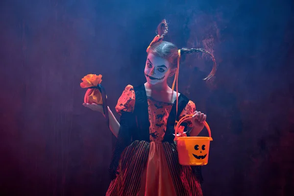 Klein Meisje Kind Kostuum Griezelige Make Voor Halloween Staan Met — Stockfoto