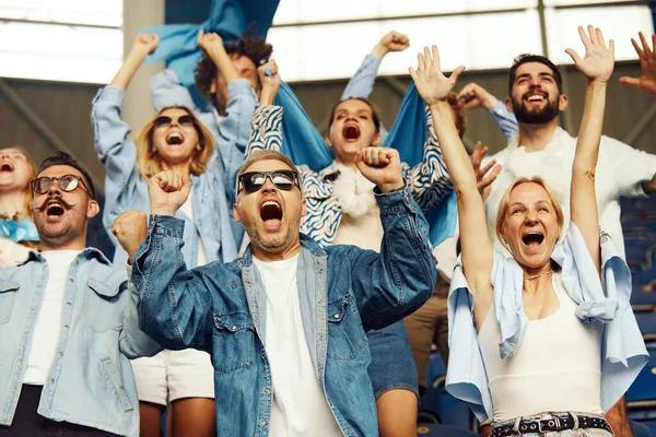 Happiness Group Sport Fans Enthusiasts People Cheering Favourite Team Football — Stock Photo, Image