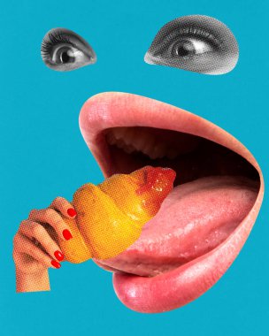 Mavi arka planda reçelli tatlı kruvasan yiyen bir kadın kocaman ağzı ve kocaman gözleri olan bir kadın. Çağdaş sanat kolajı. Yemek, tat, sürrealizm, yaratıcılık kavramı. Pop sanat tarzı. Poster, reklam