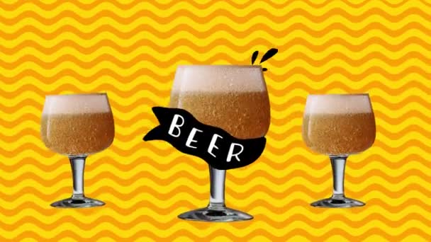 Bio Leckeres Getränk Glas Mit Dunklem Erfrischendem Bier Auf Weißem — Stockvideo