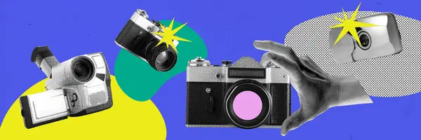 Diferentes Câmeras Foto Vídeo Contra Fundo Azul Jornalismo Fotografia Redes — Fotografia de Stock