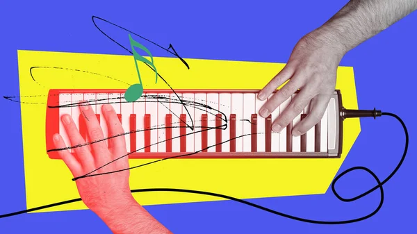 Tangan Manusia Membayar Piano Dengan Latar Belakang Biru Kuning Musisi — Stok Foto