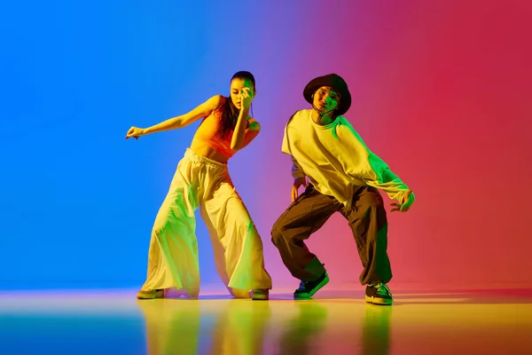 Expressive Talented Artistic Young Man Woman Hip Hop Dancers Motion — Stock Photo, Image