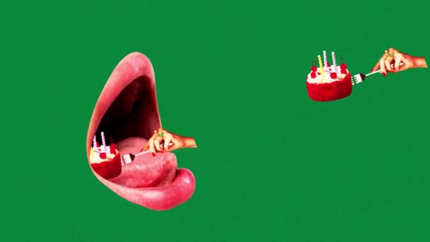 雌性手把生日蛋糕与蜡烛放在巨大的张开的雌性嘴的绿色背景 停止运动 食物的概念 超现实主义 创造力 流行艺术风格 — 图库视频影像