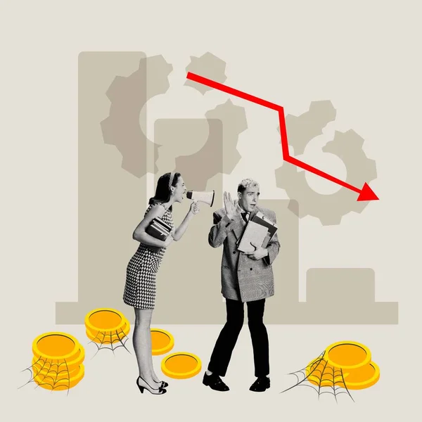 Ung Kvinna Skriker Megafon Manlig Anställd Penningkrasch Inflationstillväxt Dåligt Finansdiagram — Stockfoto