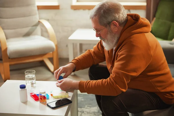 Elderly Person Taking Pill Hand Water Glass Smartphone Pill Organizer — Stock Photo, Image
