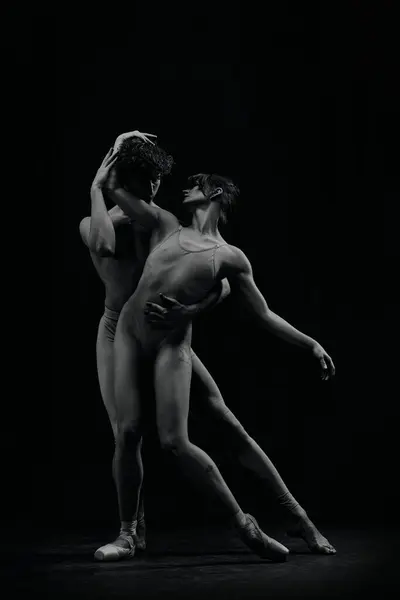 Elegantní Něžná Mladá Žena Baletka Tancující Krásným Talentovaným Mužem Baletní — Stock fotografie