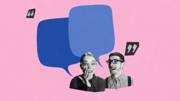 2人の感情的な若者 大きな青いスピーチを持つ女性と男性は ピンクの背景に対して泡立ちます アニメーションを停止する コミュニケーション ライブディスカッション — ストック動画