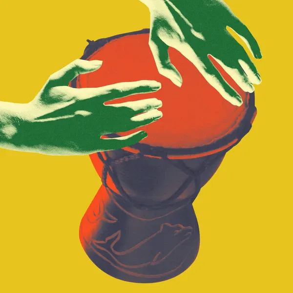 Hände Spielen Djembe Trommel Vor Gelbem Hintergrund Traditionelles Fest Afrikanische — Stockfoto