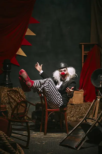 Clown Black Hat White Face Red Nose Striped Pants Performing — Stock Photo, Image