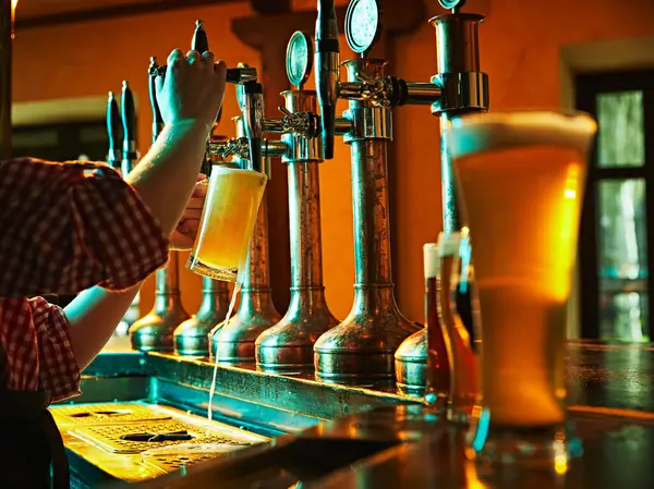 Side View Bartenders Hands Pouring Foamy Lager Beer Taps Glass — Stock Photo, Image