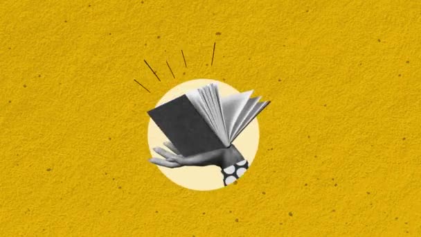 アニメーションを停止する 黄色の背景にオープンブックを保持する人間の手 教育サービスのプロモーション 知識の概念 ハウスマーケティングの出版 ブッククラブ — ストック動画