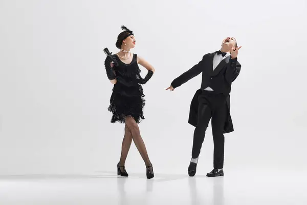 Dramatische Dansvoorstelling Met Emotioneel Artistiek Koppel Man Vrouw Gekleed Jaren — Stockfoto