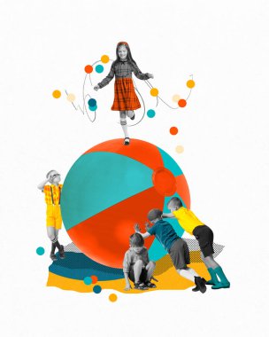 Mutlu çocuklar, oğlanlar ve dışarıda oyuncaklarla oynayan kızlar, eğlenen arkadaşlar. Çağdaş sanat kolajı. Mutlu Çocuklar Günü kavramı, tatil, çocukluk. Poster, reklam