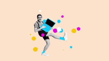 Genç adam online iletişim için dizüstü bilgisayar kullanıyor. Sosyal medya konuşma baloncukları uçuşuyor. Hareket etmeyi, animasyonu durdurun. Sosyal medya kavramı, nüfuz, çevrimiçi iş, iletişim