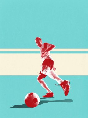 Futbolcu topu kontrol eder, çift tonluk etkiyle, pastel zeminde, taktiksel hazırlık ve zafer anını yansıtır. Kavramsal sanat kolajı. Retro poster. Spor kavramı, rekabet, maç.
