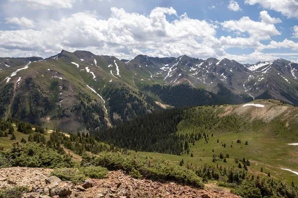 Increíble Paisaje Montaña Valles Proporcionan Escenario Natural Inmejorable Colores Verano —  Fotos de Stock