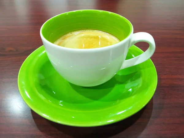 Top View Ενιαίο Φλιτζάνι Καφέ Λευκό Grren Χρώμα Που Απομονώνεται — Φωτογραφία Αρχείου