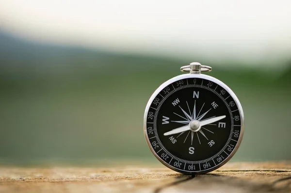 Classic Compass Wooden Vintage Green Background Compass Symbol Tourism Compass — Stok fotoğraf