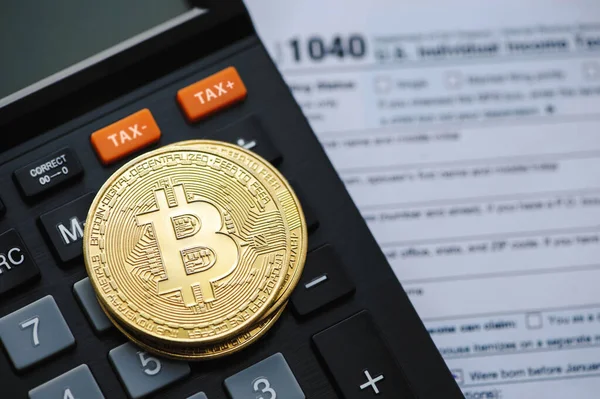 Bitcoin Taxation Cryptocurrency Concept Tax Form 1040 Individual Income Tax — Fotografia de Stock
