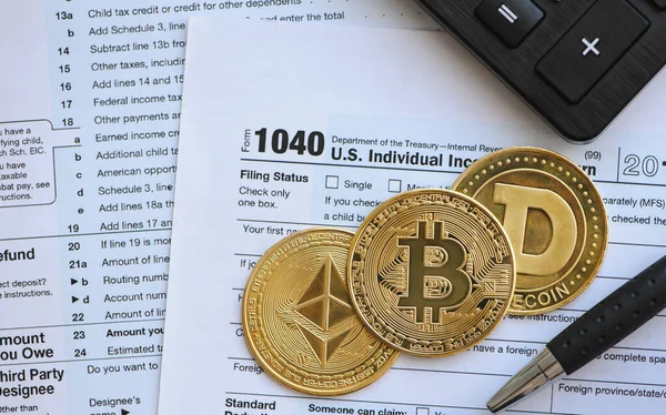 Bitcoin Taxation Cryptocurrency Concept Tax Form 1040 Individual Income Tax — Zdjęcie stockowe