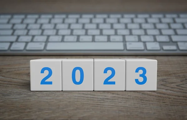 2023 Carta Cubos Bloco Branco Mesa Madeira Com Teclado Computador — Fotografia de Stock