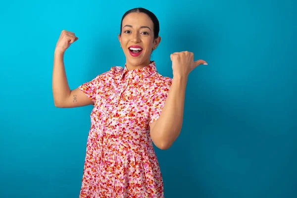 Hooray Cool Woman Wearing Floral Dress Blue Studio Background Point — Stock Photo, Image