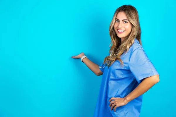 Beautiful Doctor Woman Standing Blue Studio Background Feeling Happy Cheerful — Stock Photo, Image